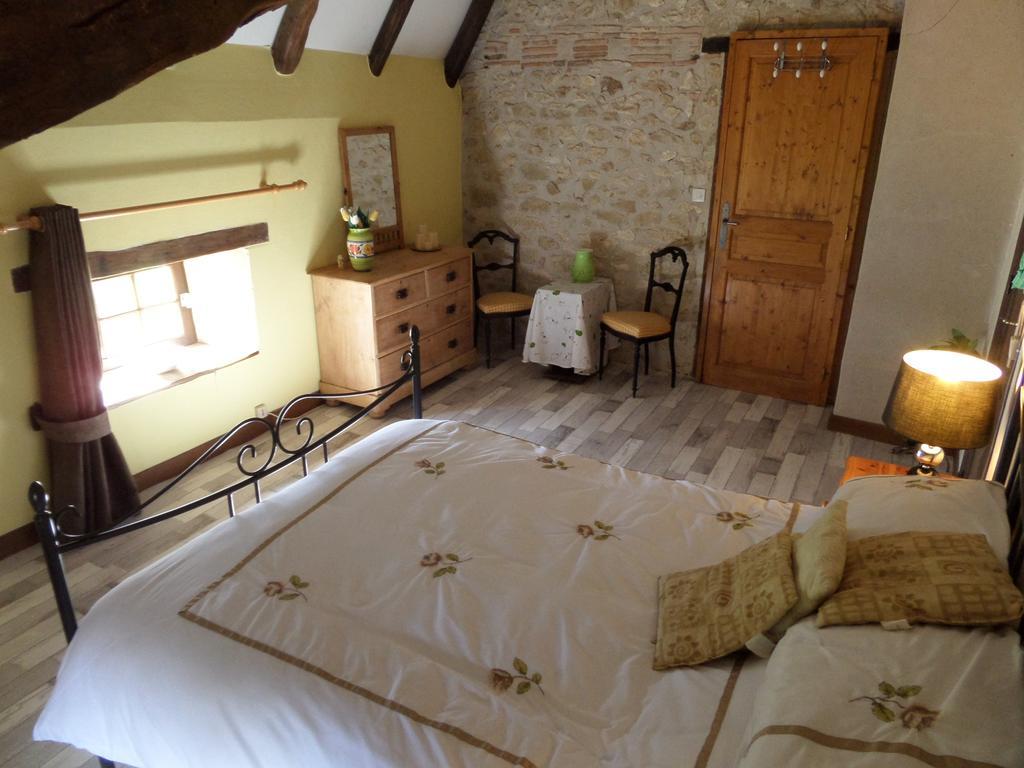 Bed and Breakfast Biou La Sauvetat-sur-Lède Zimmer foto